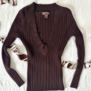 Hooked Up by IOT Women's Deep Brown V-Neck Sweater